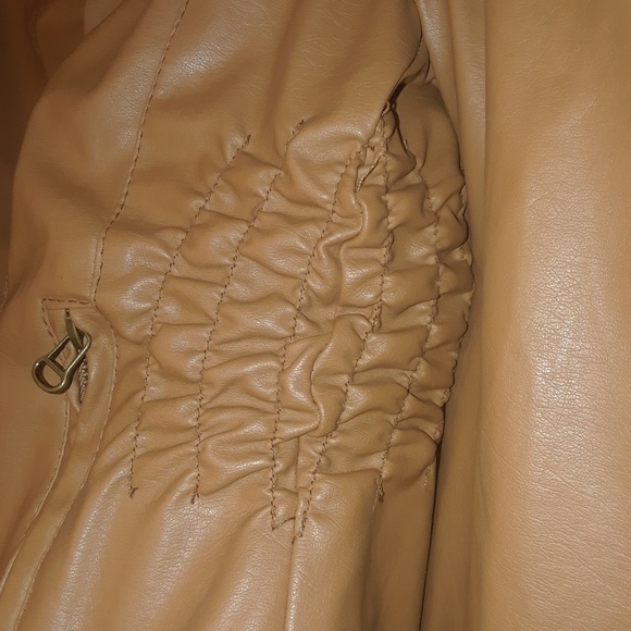 Jacket - Picture 2 of 3